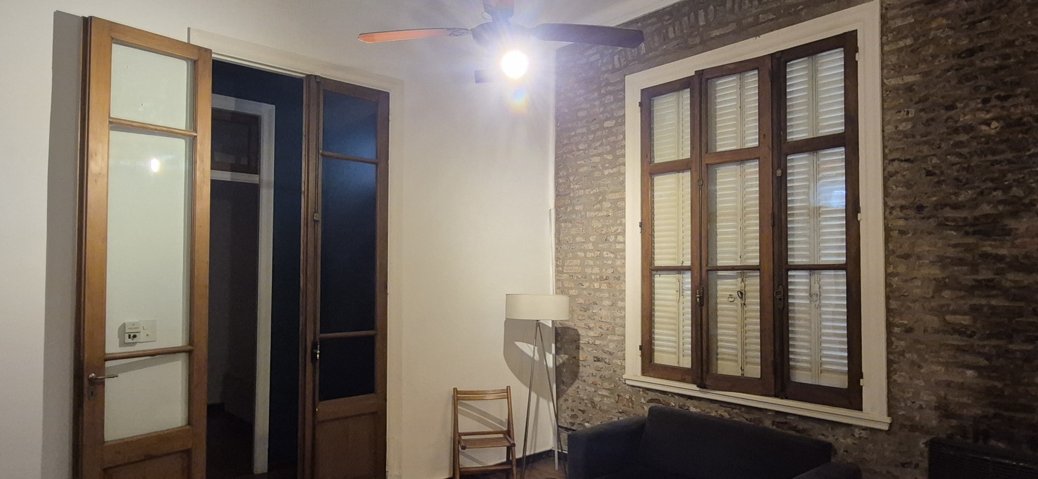 DEPARTAMENTO EN VENTA DE 4 AMBIENTES CON ESCRITORIO EN FAMOSO PASAJE GENERAL PAZ BARRIO COLEGIALES