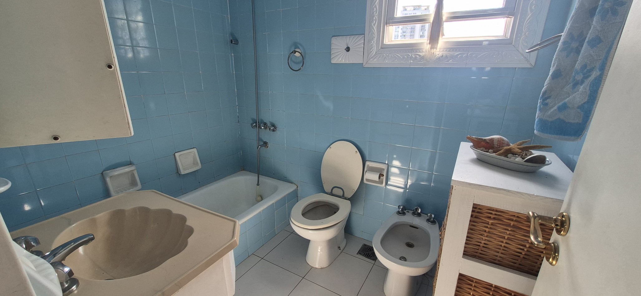EXCLUSIVO DUPLEX EN VENTA FRENTE AL PARQUE LAS HERAS - PALERMO DE 4 AMB CON ESCRITORIO  Y COCHERA 