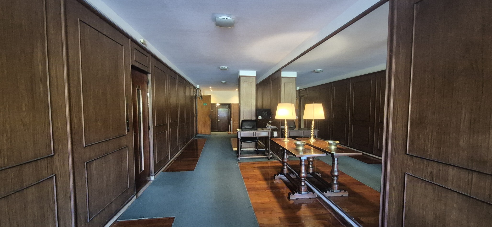 EXCLUSIVO DUPLEX EN VENTA FRENTE AL PARQUE LAS HERAS - PALERMO DE 4 AMB CON ESCRITORIO  Y COCHERA 