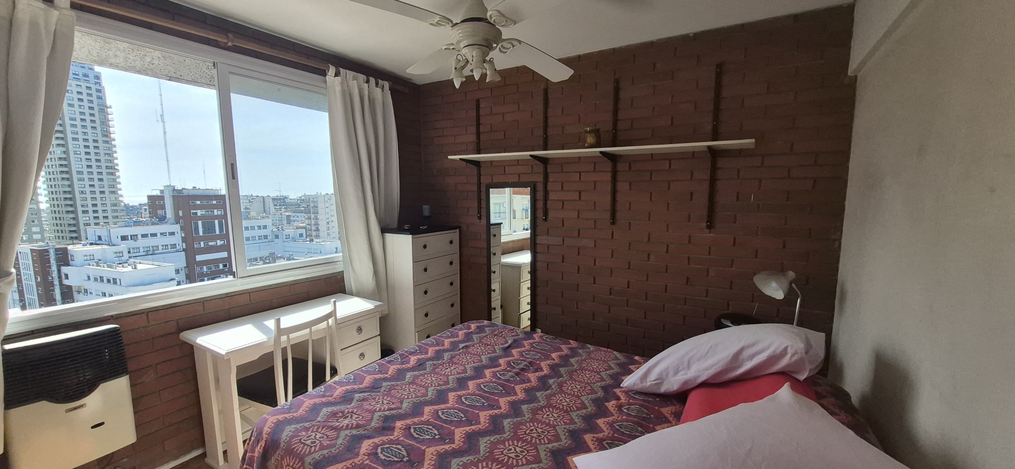 EXCLUSIVO DUPLEX EN VENTA FRENTE AL PARQUE LAS HERAS - PALERMO DE 4 AMB CON ESCRITORIO  Y COCHERA 