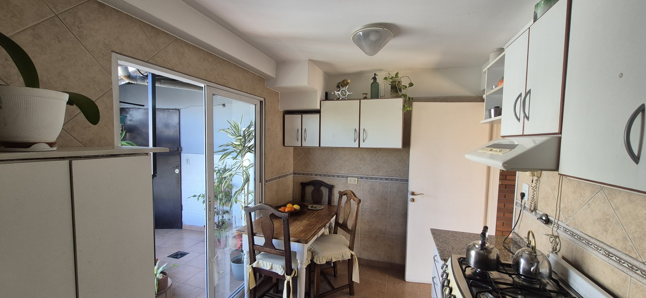 EXCLUSIVO DUPLEX EN VENTA FRENTE AL PARQUE LAS HERAS - PALERMO DE 4 AMB CON ESCRITORIO  Y COCHERA 