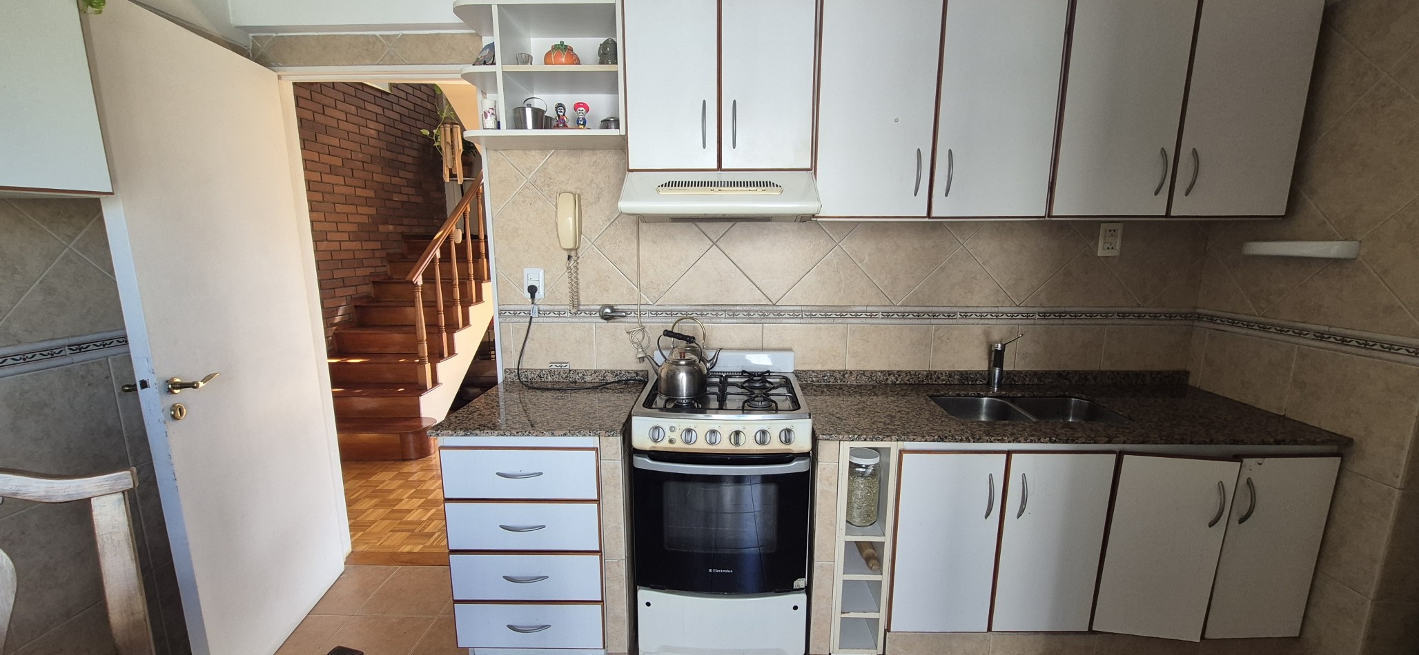 EXCLUSIVO DUPLEX EN VENTA FRENTE AL PARQUE LAS HERAS - PALERMO DE 4 AMB CON ESCRITORIO  Y COCHERA 