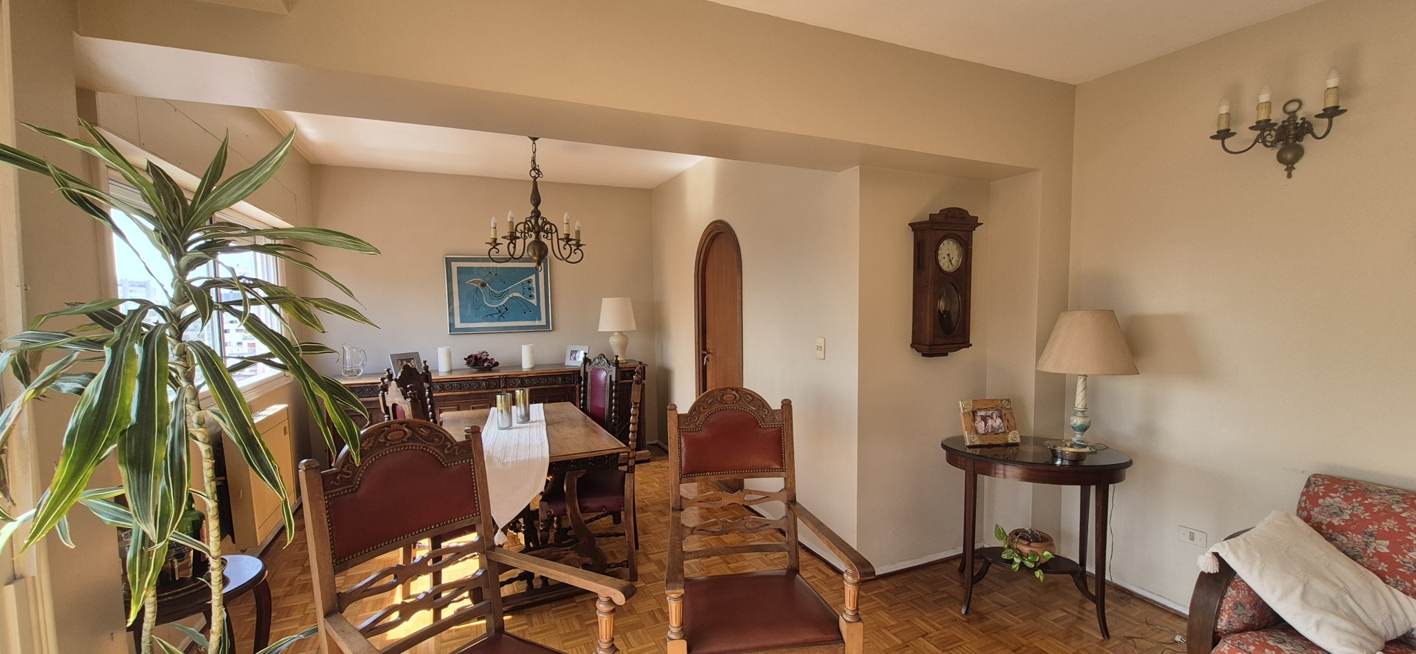 EXCLUSIVO DUPLEX EN VENTA FRENTE AL PARQUE LAS HERAS - PALERMO DE 4 AMB CON ESCRITORIO  Y COCHERA 
