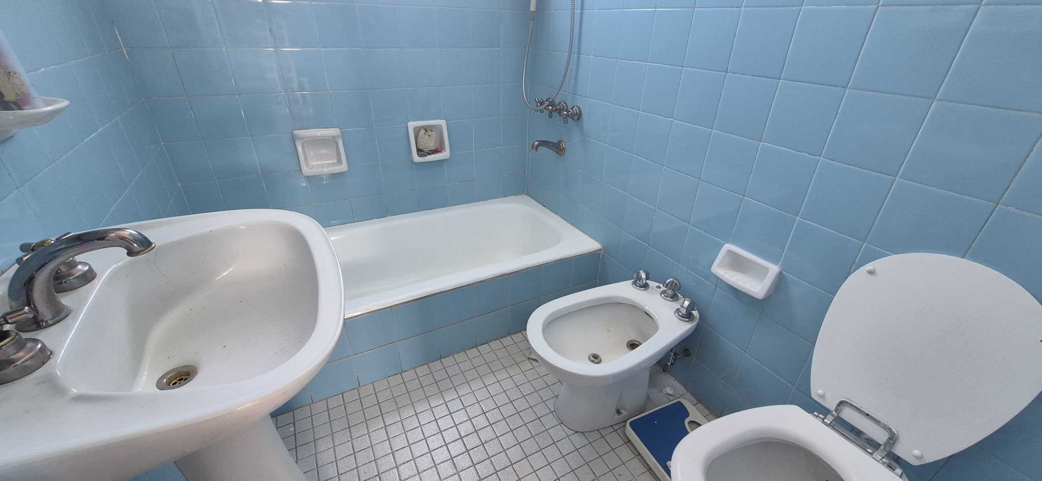 EXCLUSIVO DUPLEX EN VENTA FRENTE AL PARQUE LAS HERAS - PALERMO DE 4 AMB CON ESCRITORIO  Y COCHERA 