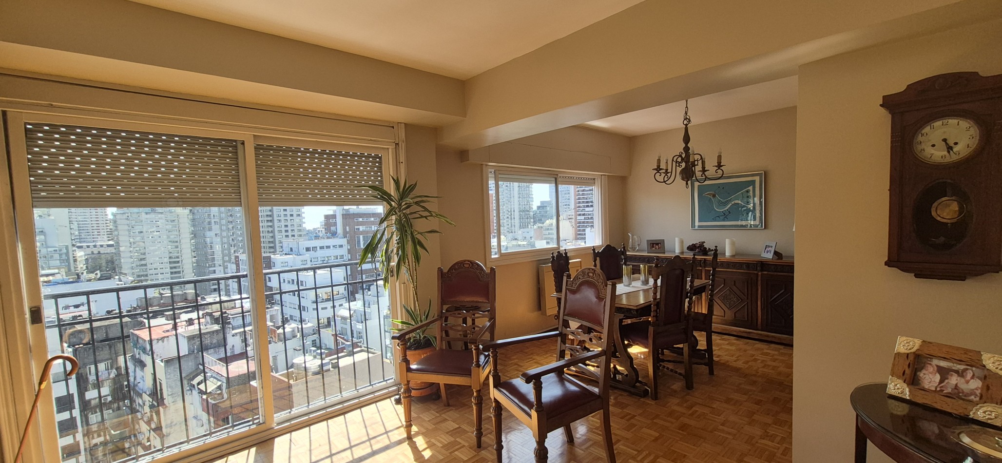 EXCLUSIVO DUPLEX EN VENTA FRENTE AL PARQUE LAS HERAS - PALERMO DE 4 AMB CON ESCRITORIO  Y COCHERA 