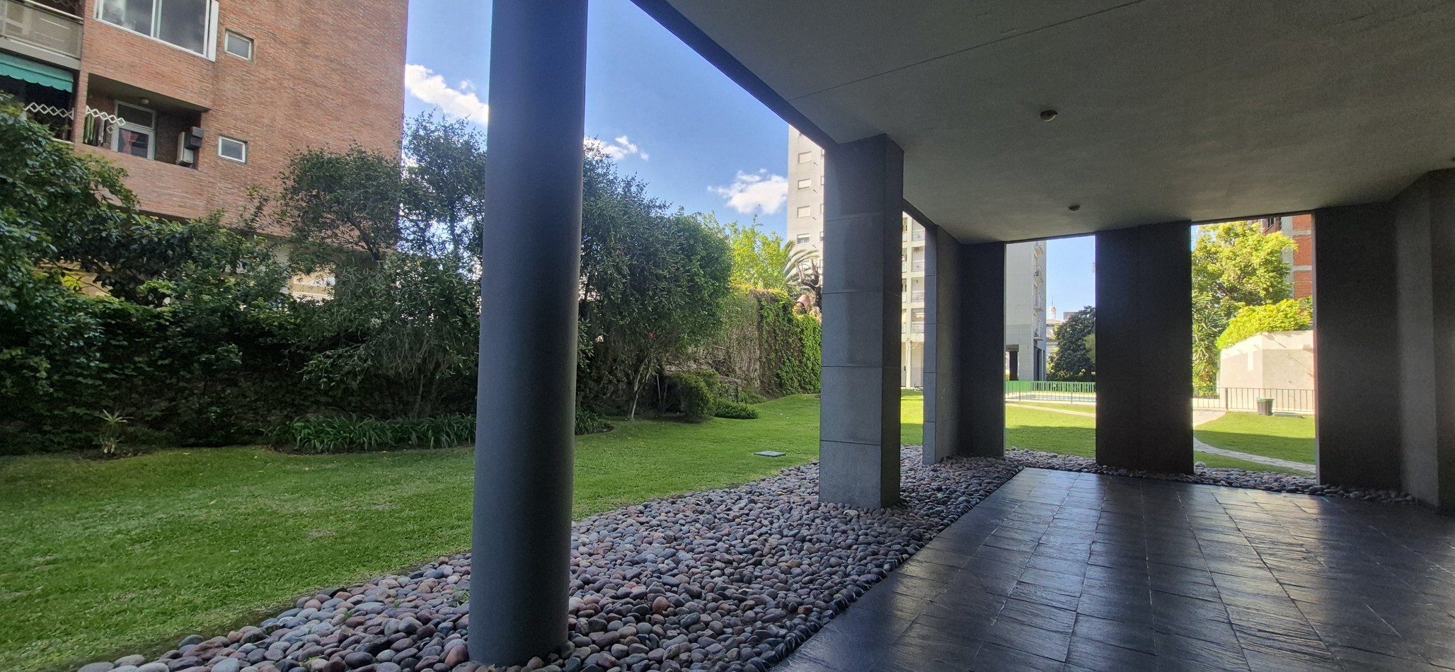 ESPECTACULAR DEPARTAMENTO DE 2 AMBIENTES AMPLIOS EN VENTA EN COGHLAN PISO ALTO SUPER LUMINOSO