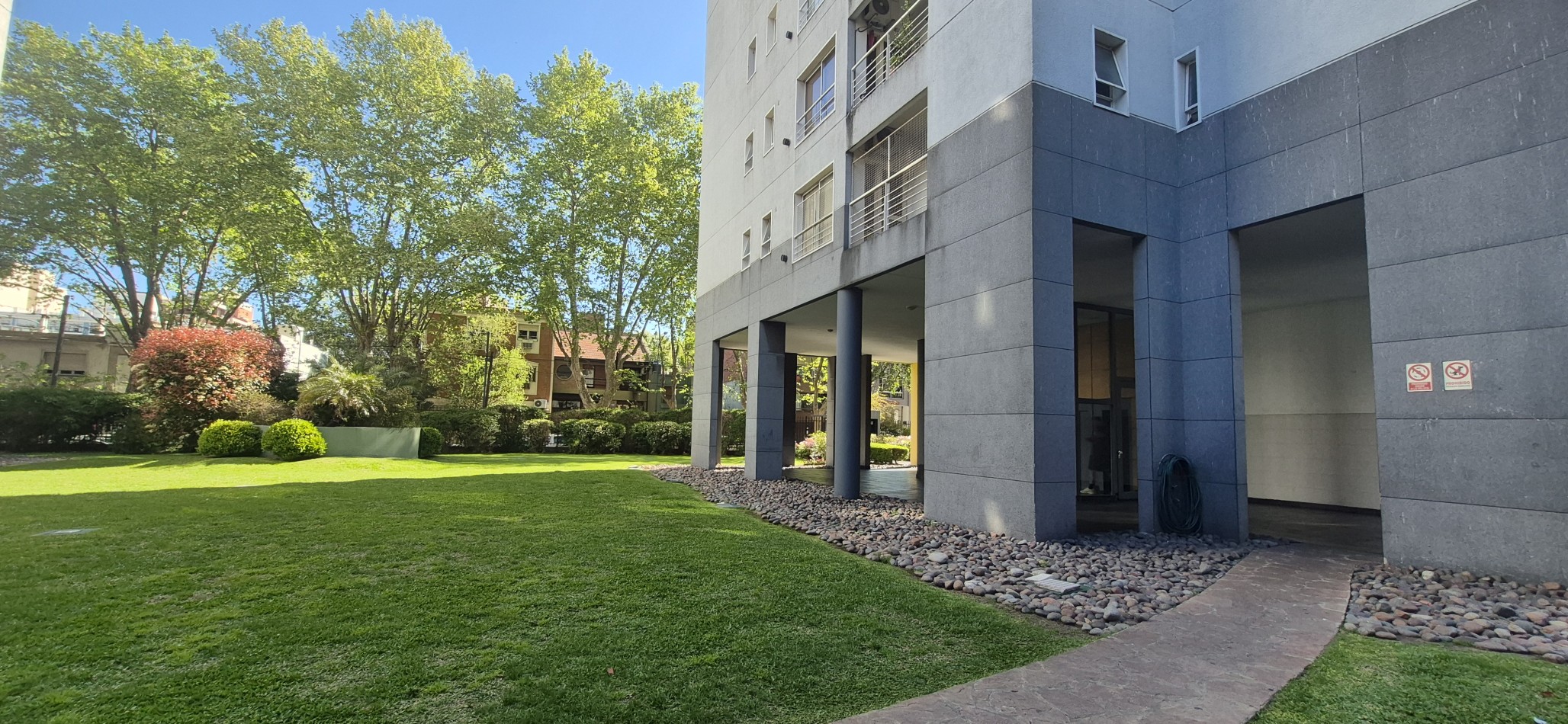 ESPECTACULAR DEPARTAMENTO DE 2 AMBIENTES AMPLIOS EN VENTA EN COGHLAN PISO ALTO SUPER LUMINOSO