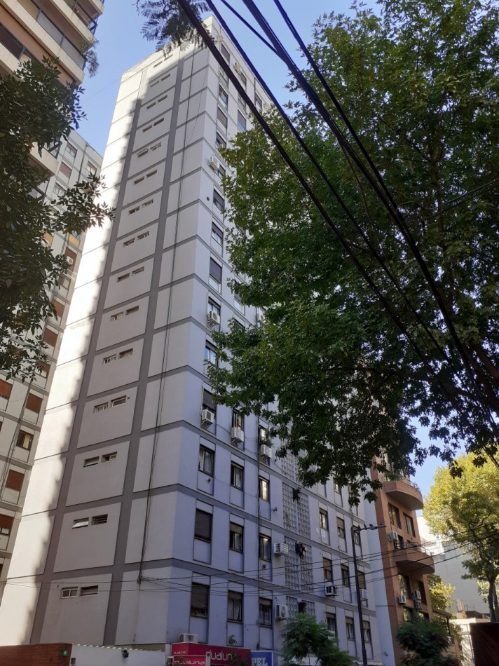 DEPARTAMENTO EN VENTA DE 3 AMBIENTES EN LAS CAÑITAS. PISO ALTO Y LUMINOSO APTO CREDITO