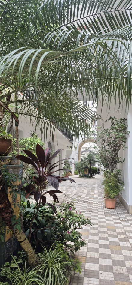 DEPARTAMENTO EN VENTA DE 4 AMBIENTES CON ESCRITORIO EN FAMOSO PASAJE GENERAL PAZ BARRIO COLEGIALES