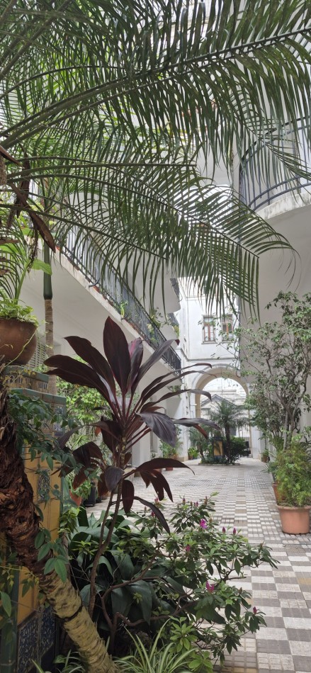 DEPARTAMENTO EN VENTA DE 4 AMBIENTES CON ESCRITORIO EN FAMOSO PASAJE GENERAL PAZ BARRIO COLEGIALES