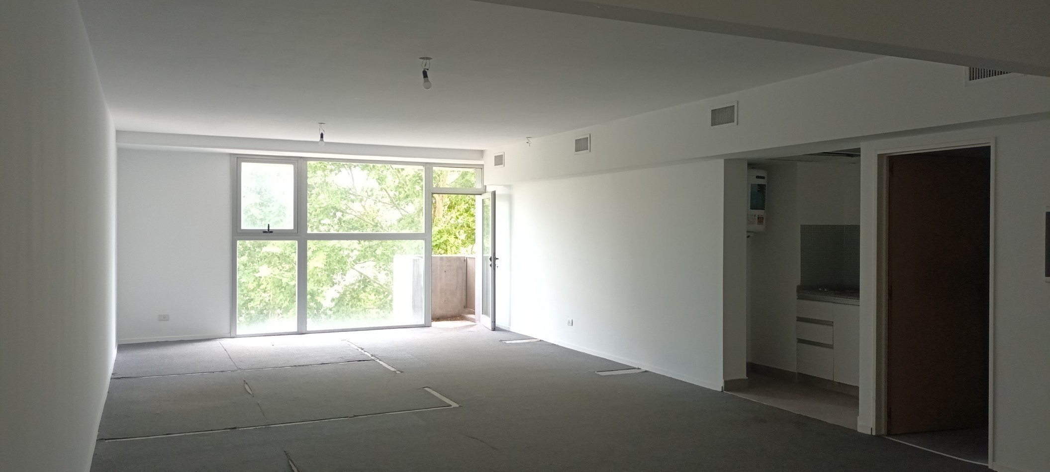 OFICINA EN VENTA EN SAN TELMO FRENTE A PUERTO MADERO PISO ALTO LUMINOSO