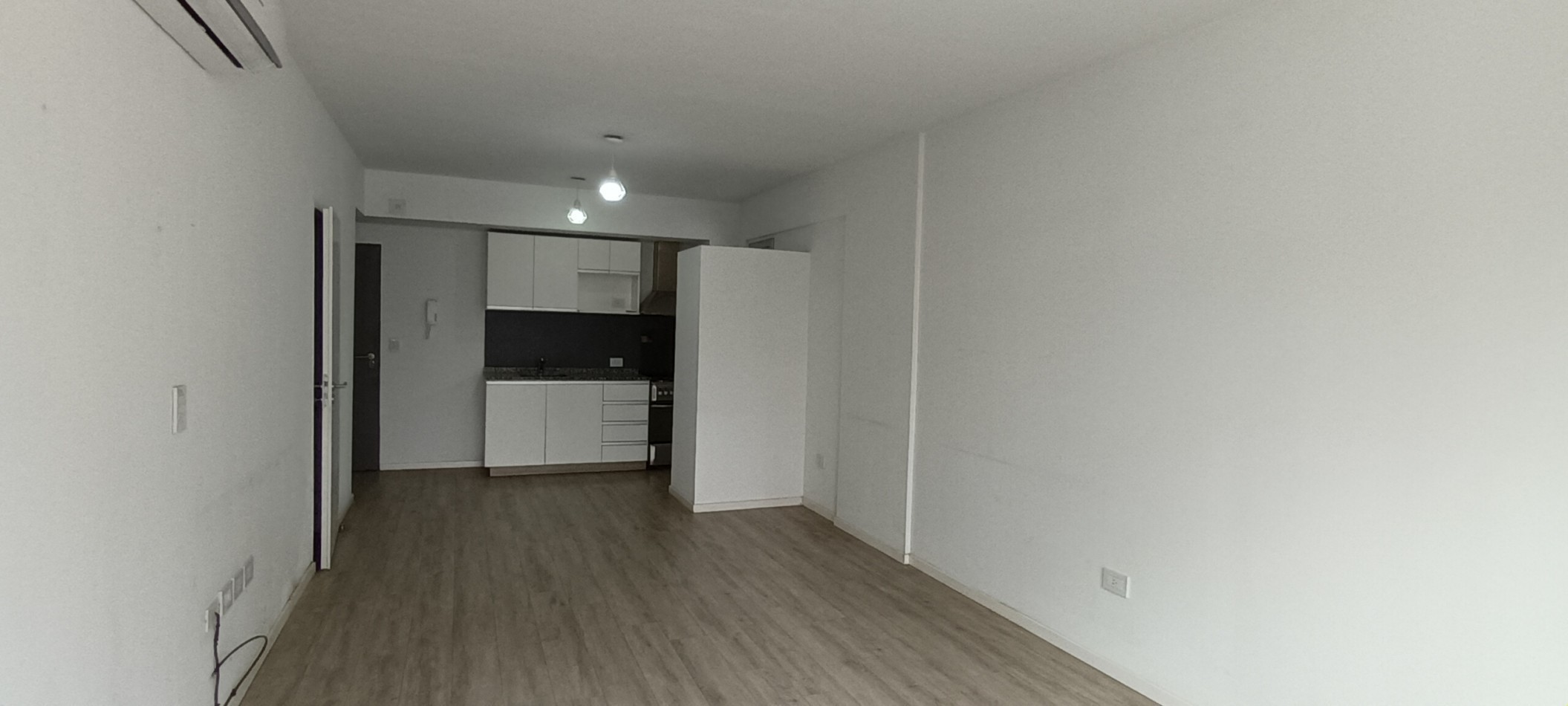 DEPARTAMENTO MONOAMBIENTE LUMINOSO EN VENTA EN CABALLITO,  PARQUE CENTENARIO . EDIFICIO MODERNO 