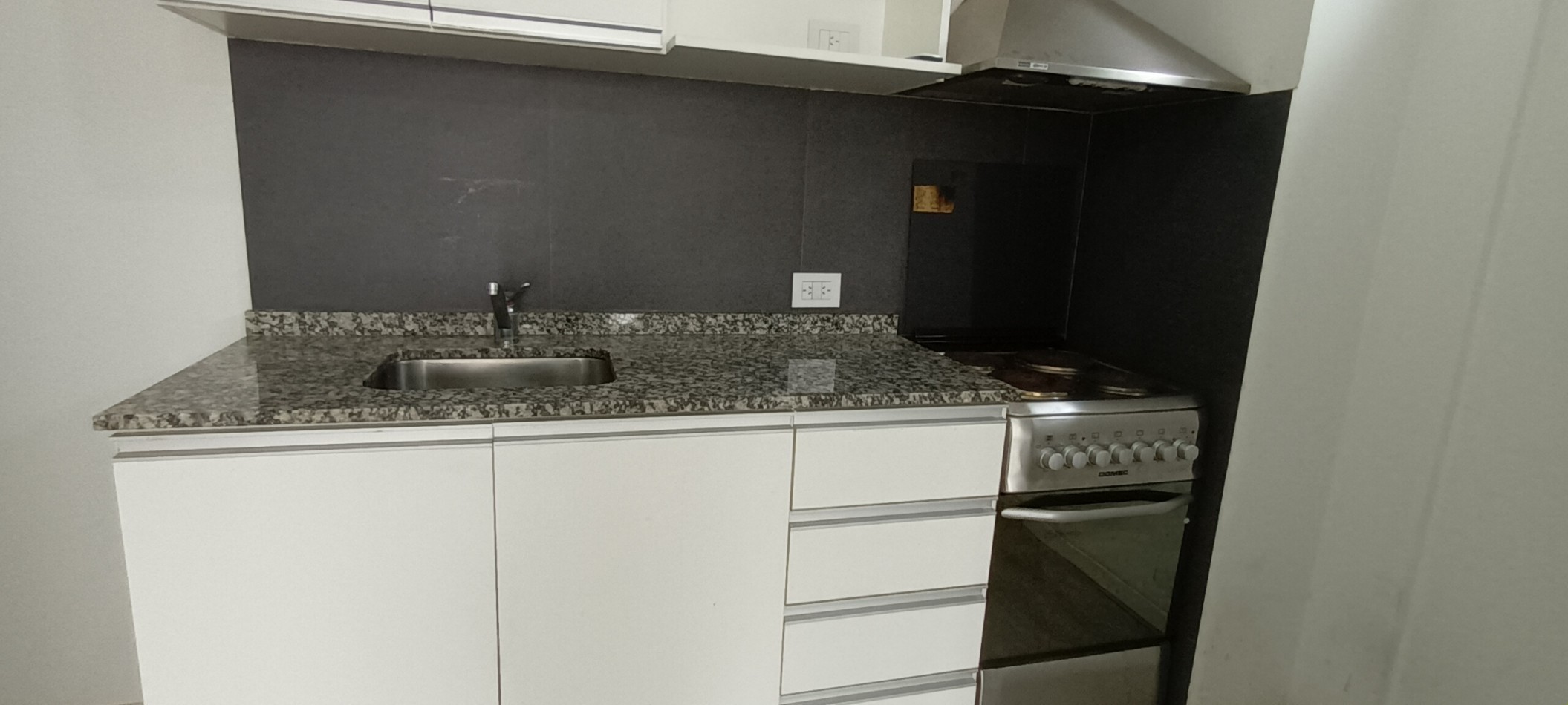 DEPARTAMENTO MONOAMBIENTE LUMINOSO EN VENTA EN CABALLITO,  PARQUE CENTENARIO . EDIFICIO MODERNO 
