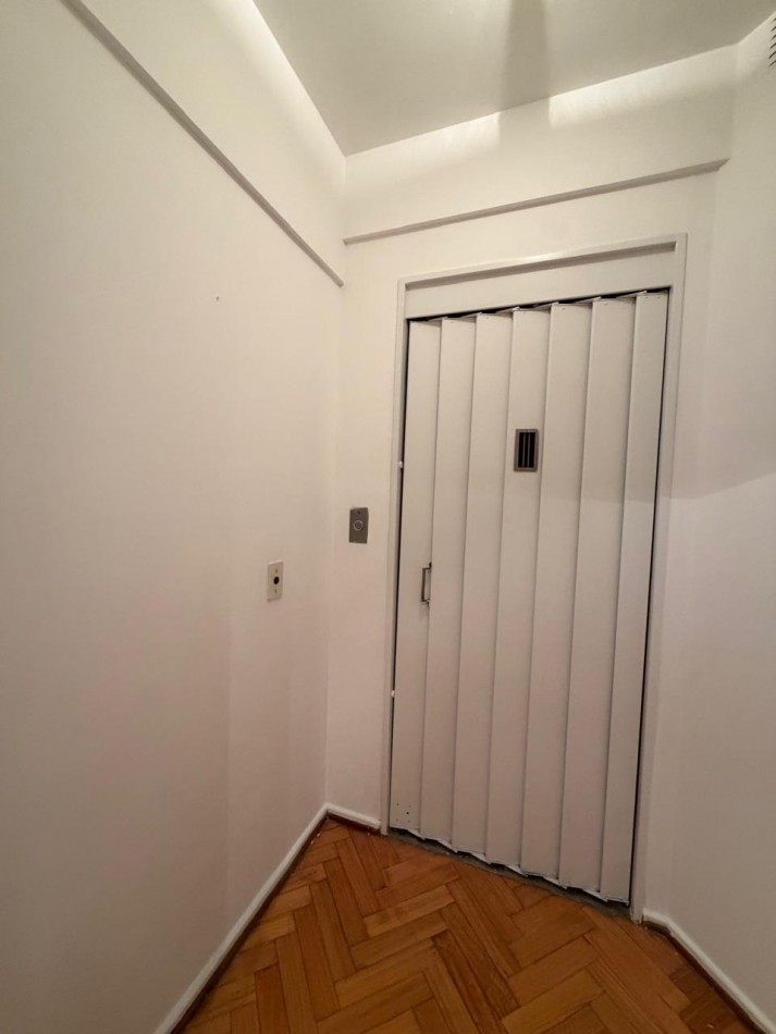 EXCELENTE DEPARTAMENTO EN VENTA - RECOLETA - 4 AMB CON ESCRITORIO, DEPENDENCIAS, COCHERA Y BAULERA