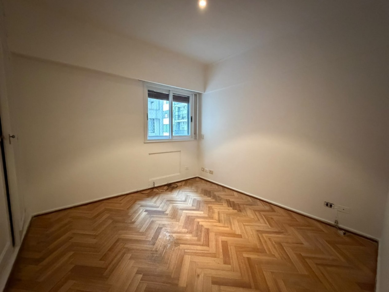 EXCELENTE DEPARTAMENTO EN VENTA - RECOLETA - 4 AMB CON ESCRITORIO, DEPENDENCIAS, COCHERA Y BAULERA