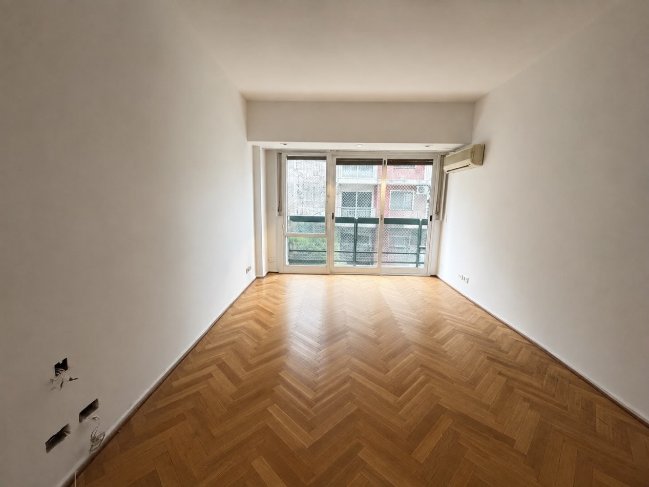 EXCELENTE DEPARTAMENTO EN VENTA - RECOLETA - 4 AMB CON ESCRITORIO, DEPENDENCIAS, COCHERA Y BAULERA