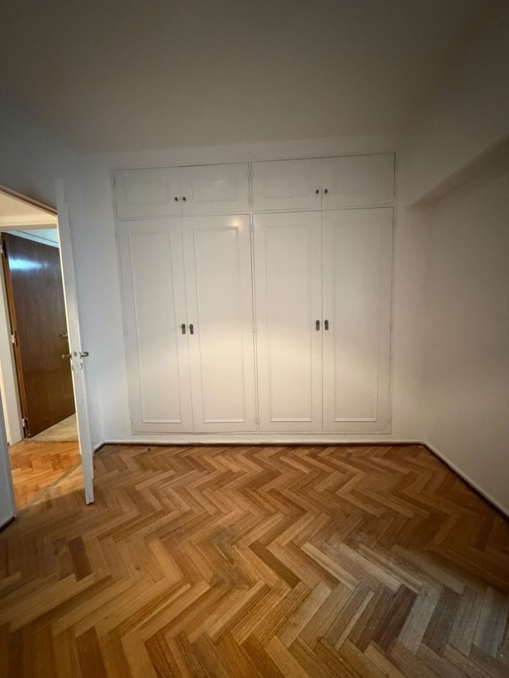 EXCELENTE DEPARTAMENTO EN VENTA - RECOLETA - 4 AMB CON ESCRITORIO, DEPENDENCIAS, COCHERA Y BAULERA