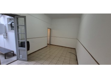 PH  2 Ambientes en Venta En Colegiales PB Con Patio