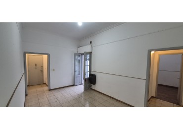 PH  2 Ambientes en Venta En Colegiales PB Con Patio