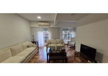 DEPARTAMENTO EN  VENTA DE 4 AMBIENTES  EN LA MEJOR ZONA DE PALERMO CON BALCON , COCHERA , PATIO Y BAULERA