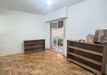 DEPARTAMENTO EN VENTA  DE 4 AMBIENTES  APTO PROFESIONAL EN BELGRANO UBICADO EN PB *