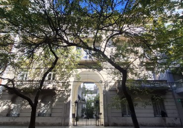 DEPARTAMENTO EN VENTA DE 4 AMBIENTES CON ESCRITORIO EN FAMOSO PASAJE GENERAL PAZ BARRIO COLEGIALES
