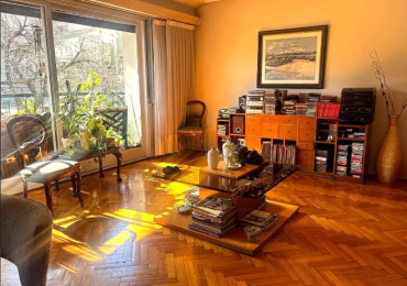 DEPARTAMENTO TIPO SEMIPISO EN VENTA DE 6 AMBIENTES CON COCHERA EN CABALLITO 