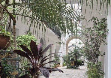DEPARTAMENTO EN VENTA DE 4 AMBIENTES CON ESCRITORIO EN FAMOSO PASAJE GENERAL PAZ BARRIO COLEGIALES