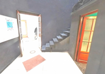 Casa / Oficina en Venta - Esquina Unica con Terraza en Chacarita | Fraga 300